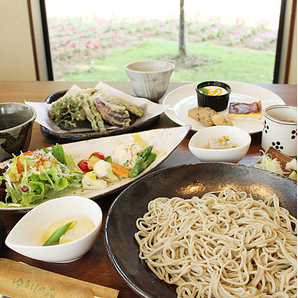 そばの実とオーガニック野菜　ゆるりの森